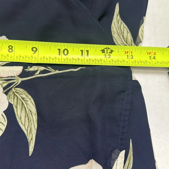 Lulu’s All Mine Navy Floral Print High Low Wrap Dress Womens Size Medium - Picture 9 of 14